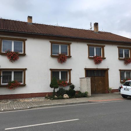 Ferienwohnung Apartman Olesnik Exterior foto